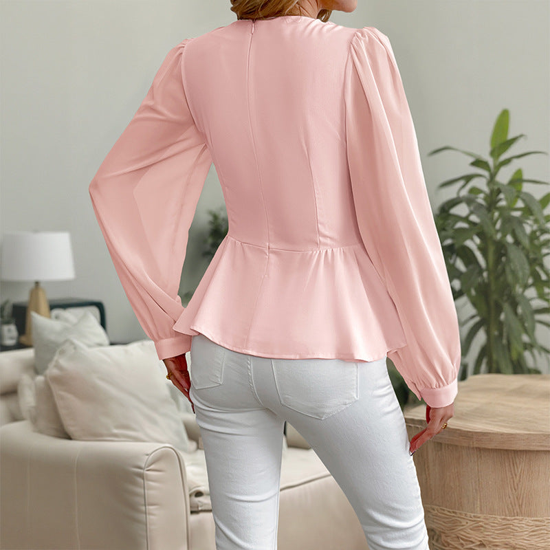 Damen Bluse mit Wickeldesign und dekorativer Blumenapplikation EB