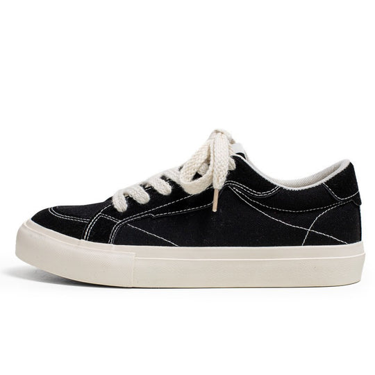 Unisex lässiger Canvas-Low-Top Sneaker mit kontrastnaher Ziersteppung und gepolsterter Plateausohle EB