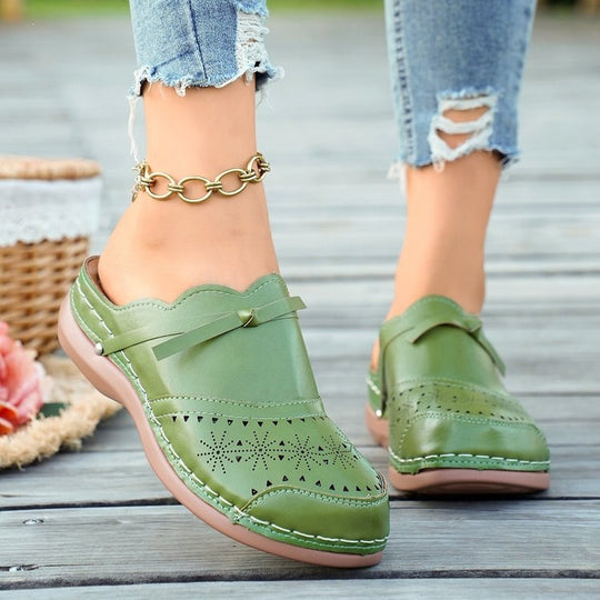 Damen Komfortable und elegante Clogs mit stilvollem Lochdesign EB