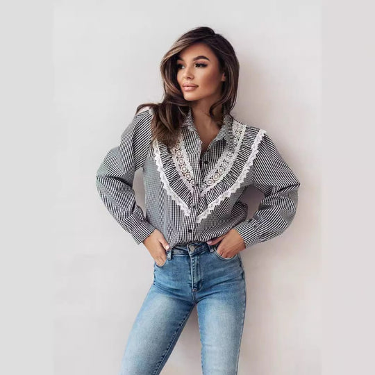 Damen Bluse mit raffinierten Spitzenakzenten und karierter Gestaltung EB