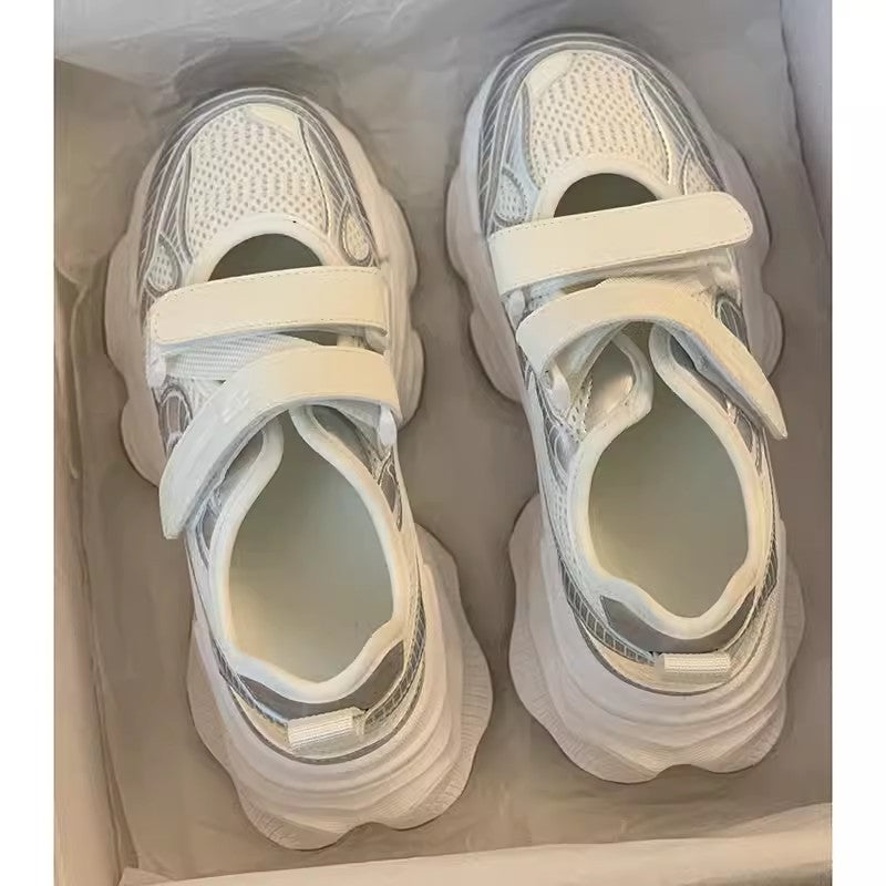 Damen Sportliche Sneakers mit atmungsaktiven Netz-Strukturen und verstellbaren Riemen EB