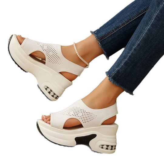 Damen luftige Wedge-Sandalen mit perforiertem Obermaterial und komfortablem Fußbett EB