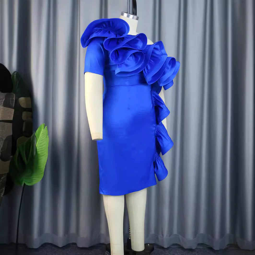 Damen elegantes Kleid mit dramatischen Rüschendetails EB