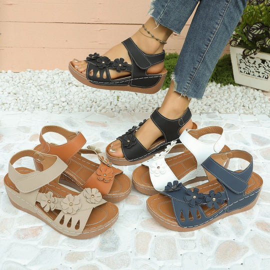 Damen modische Wedge-Sandalen mit blumiger Verzierung und verstellbarem Riemen EB