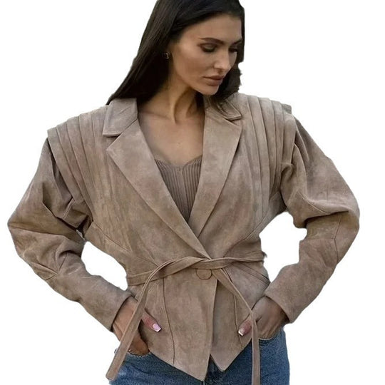 Damen Kunstleder-Bikerjacke mit strukturiertem Design und taillierbarem Gürtel EB