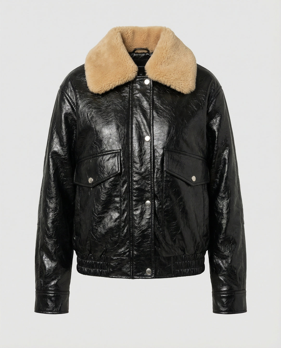 Damen glänzende Kunstleder-Bomberjacke mit voluminösem Teddykragen, Pattentaschen und elastischem Saum EB
