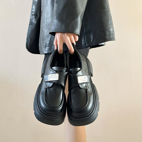 Damen elegante Loafers mit Metallakzent und robuster Sohle EB