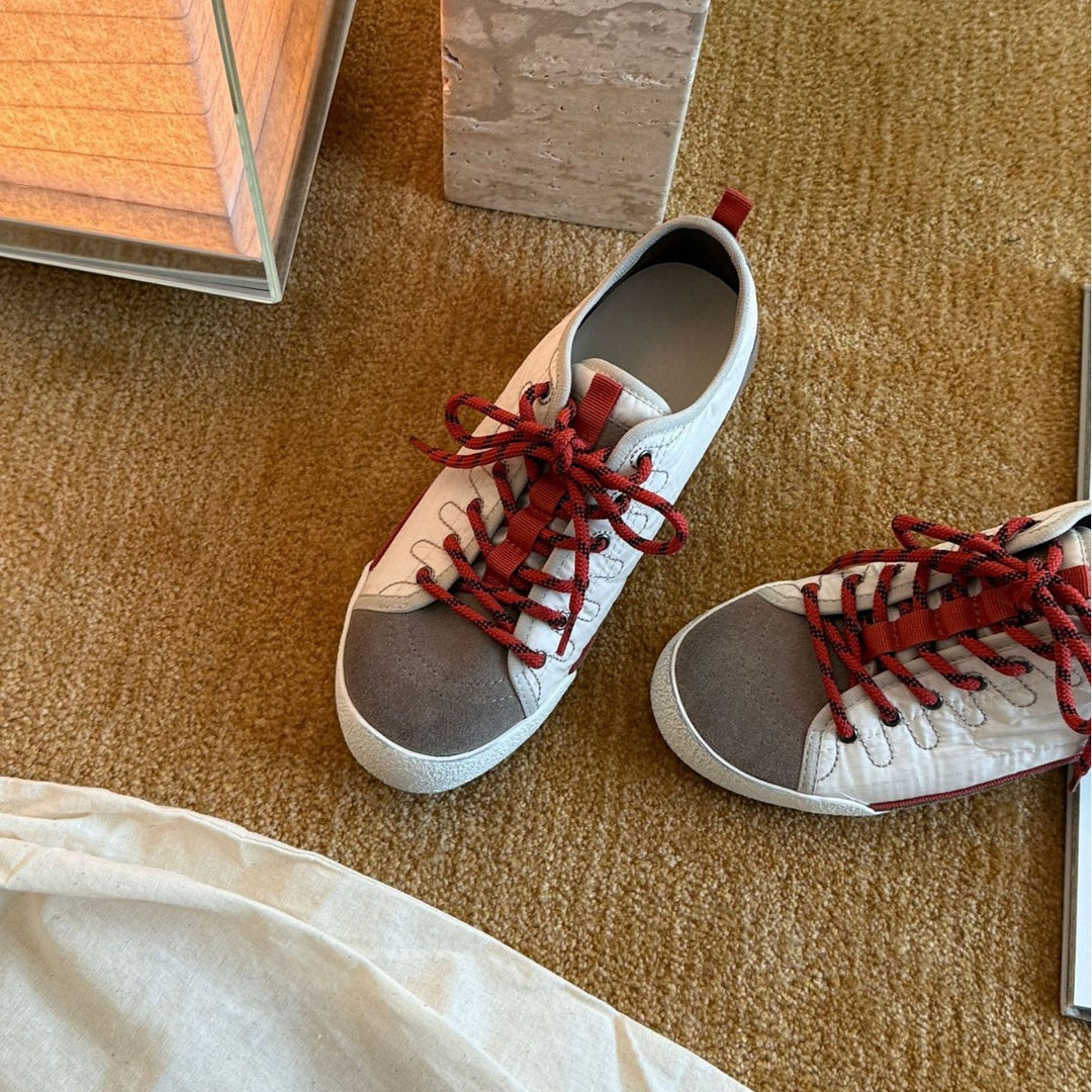 Damen Sportliche Sneakers im minimalistischen Design mit atmungsaktiver Obermaterialkombination EB
