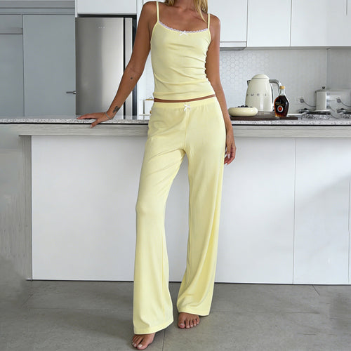 Damen Lounge-Anzug mit elegantem Spaghetti-Trägertop und weitem Schnitt EB