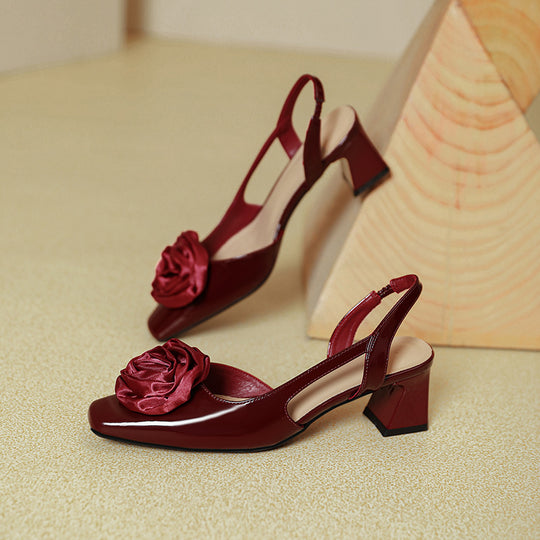 Damen Slingback-Pumps mit floralen Satin-Applikationen und komfortablem Blockabsatz EB