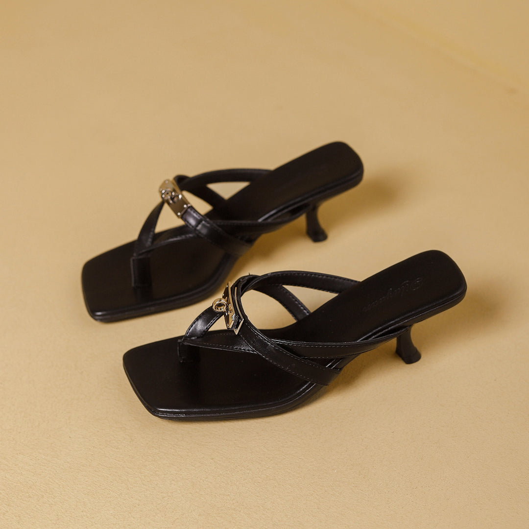 Damen elegante Riemchen-Sandaletten mit niedrigen Blockabsatz und stilvollen Details EB