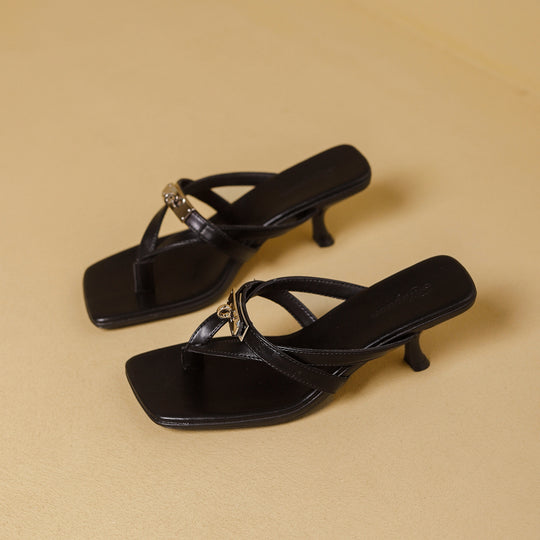Damen elegante Riemchen-Sandaletten mit niedrigen Blockabsatz und stilvollen Details EB