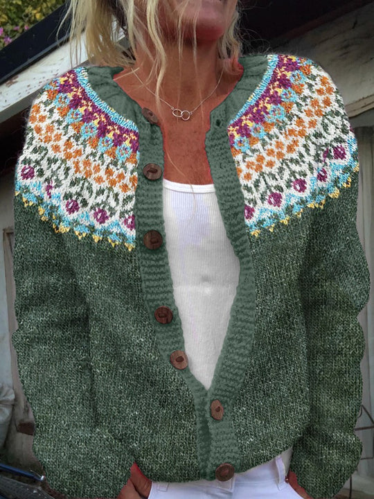 Damen nan gemusterte Strickjacke mit Rundpasse, Holzknöpfen und Eingrifftaschen EB