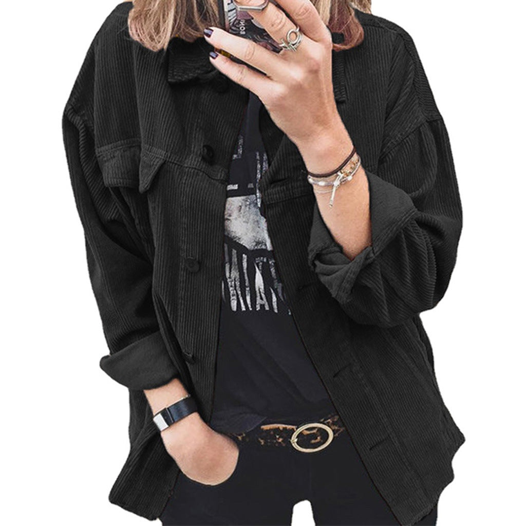 Damen modische Cordjacke mit praktischen aufgesetzten Taschen und lässigem Schnitt EB