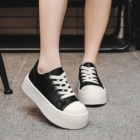 Damen modische Plattform-Sneaker mit lackiertem Obermaterial und klassischem Schnürsystem EB
