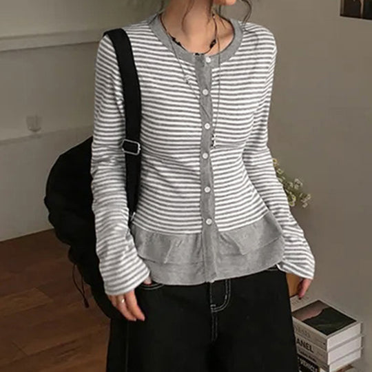 Damen nan feiner Kurzcardigan mit Knopfleiste, Spitzenkragen und welligem Saum EB