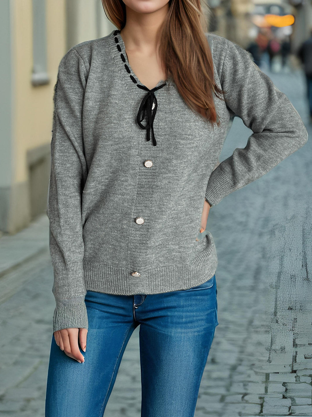 Damen modischer Strickpullover mit verspieltem Bindeband und dekorativen Knöpfen EB