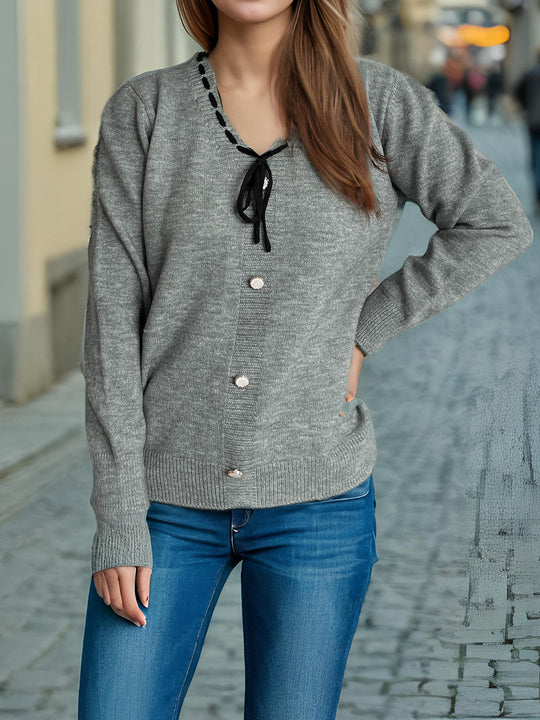 Damen modischer Strickpullover mit verspieltem Bindeband und dekorativen Knöpfen EB