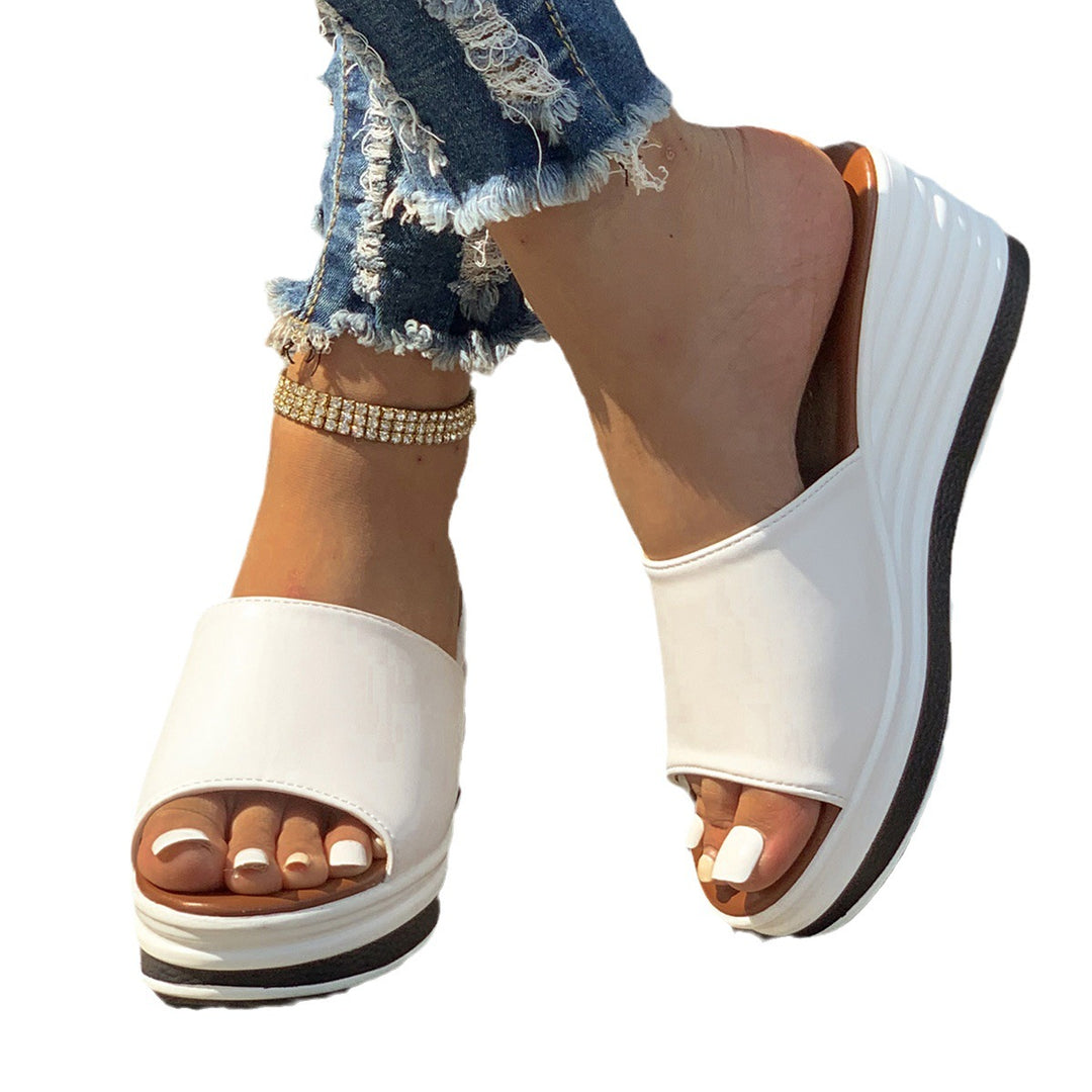 Damen Glamouröse Wedge-Pantoletten mit schimmerndem Obermaterial und bequemer Sohle EB