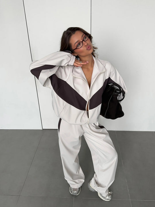 Damen Zweiteiliger Trainingsanzug aus Funktionsstoff mit Zipjacke und weitem Hosenbein EB