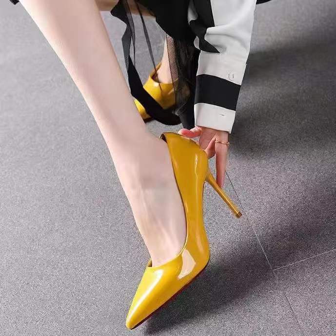 Damen Elegante Stiletto-Pumps mit schmaler Silhouette und glänzender Oberfläche EB