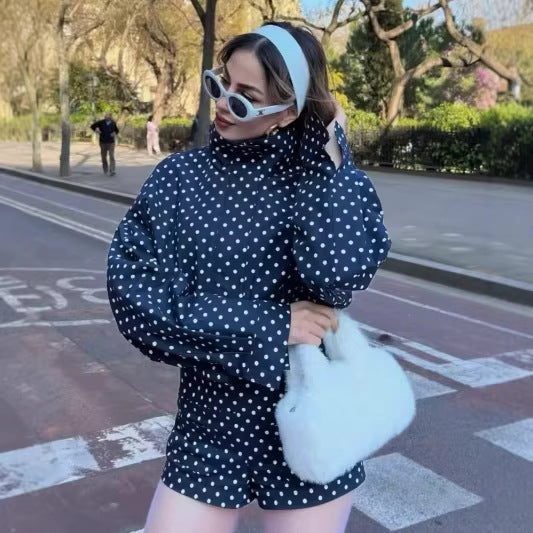 Damen nan kurz geschnittene Regenjacke mit Punktmuster und verstellbarem Kordelzug EB