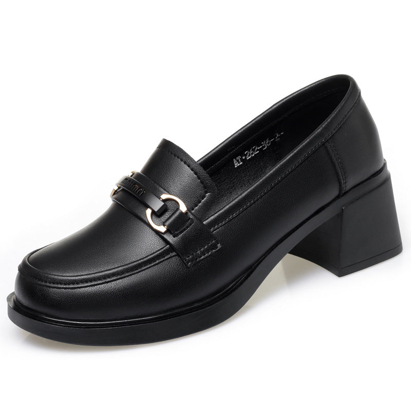 Damen Elegante Mokassins mit robustem Blockabsatz und modischem Kettendetail EB