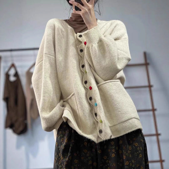 Damen Oversized Strickcardigan mit Zierknopfleiste und aufgesetzten Taschen EB
