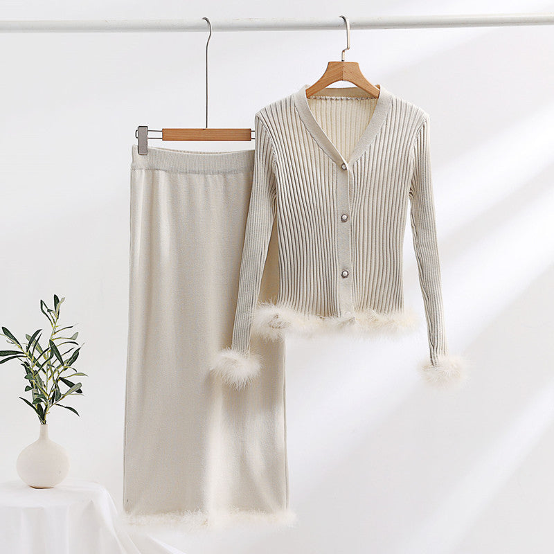 Damen Strickensemble mit feinem Fellbesatz EB