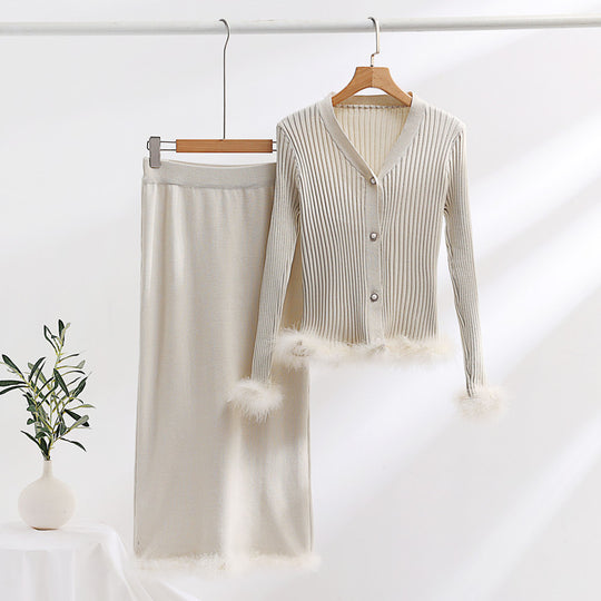 Damen Strickensemble mit feinem Fellbesatz EB