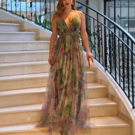 Damen Elegantes Maxikleid mit tiefem V-Ausschnitt und luftigen Stoffschichten EB