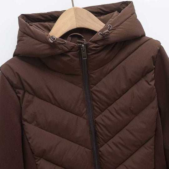 Damen nan gesteppte Kapuzenjacke mit Chevron‑Stepp, Einsätzen aus Softshell und verdecktem Reißverschluss EB