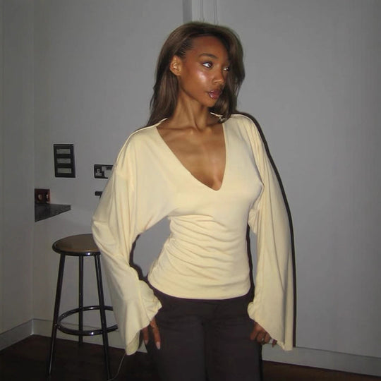 Damen nan tailliertes Langarm-Cropped-Shirt mit V‑Ausschnitt, überschnittener Schulter und soften Jersey-Qualität EB