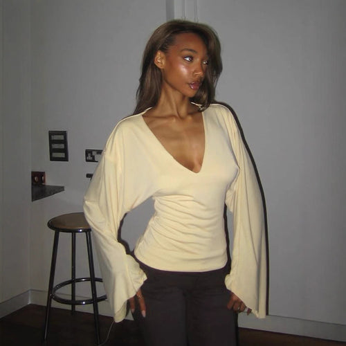 Damen nan tailliertes Langarm-Cropped-Shirt mit V‑Ausschnitt, überschnittener Schulter und soften Jersey-Qualität EB