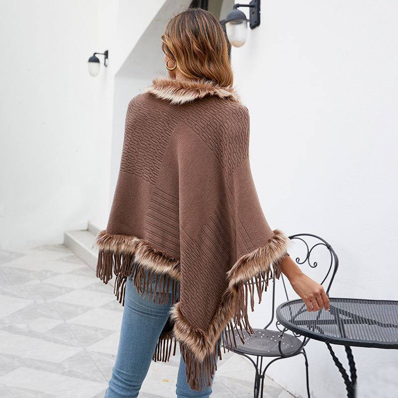 Damen eleganter Poncho mit luxuriösem Kunstfellkragen und dekadenten Fransen EB