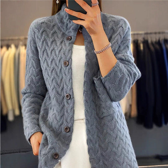 Damen Strickjacke mit strukturiertem Muster und Knopfdetail EB