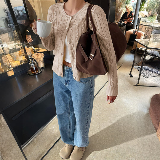 Damen nan Zopfstrick-Cardigan mit Rundhalsausschnitt, Knopfleiste und geripptem Abschluss EB