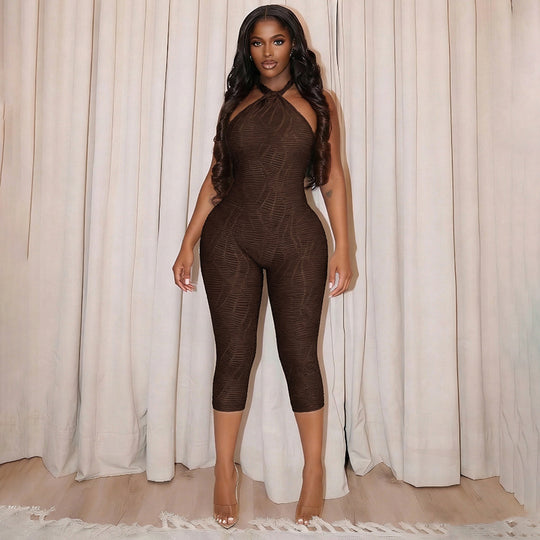 Damen Figurbetonter Jumpsuit mit Halterneck und raffinierter Textur EB