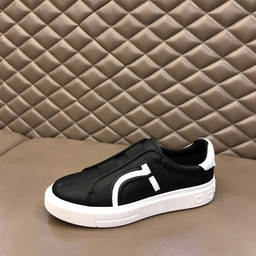 Damen Sneakers mit elastischem Riemen und komfortabler Sohle von EB