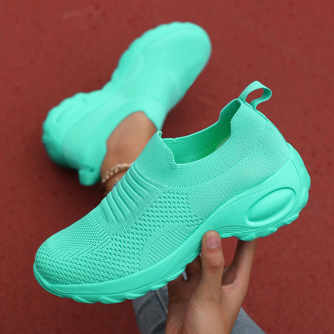 Damen Sportliche Slip-On Sneakers mit atmungsaktivem Obermaterial und rutschfester Sohle EB