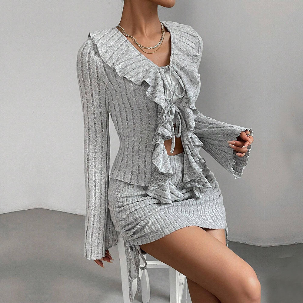 Damen gerippter Rüschencardigan mit Bindebändern und gerafftem Minirock-Set Eichborn Berlin