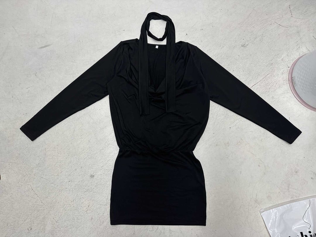 Damen nan figurbetontes Langarm-Minikleid mit Wickel‑V‑Ausschnitt, angesetzter Schluppe und taillierter Raffung EB