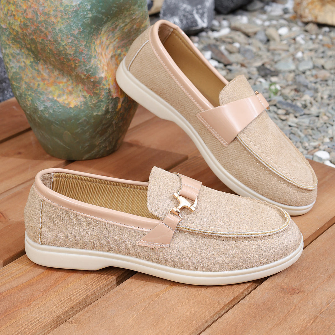 Damen elegante Veloursleder-Slipper mit dekorativer Metall-Hardware und flexibler Leichtlaufsohle EB