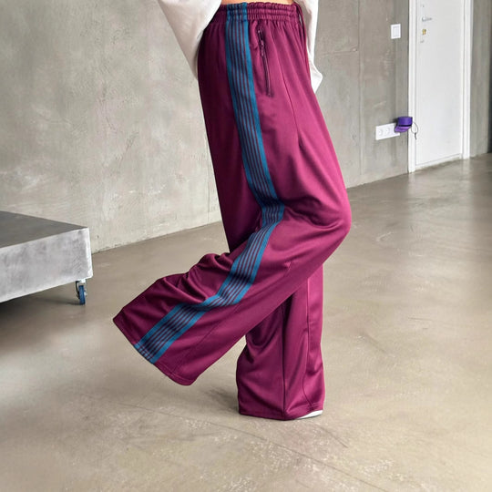 Damen weite Sporthose mit diagonalen Streifen EB