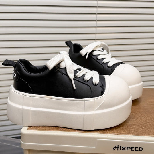 Damen Plattform Sneakers mit trendiger Gummi-Laufsohle und markantem Obermaterial EB