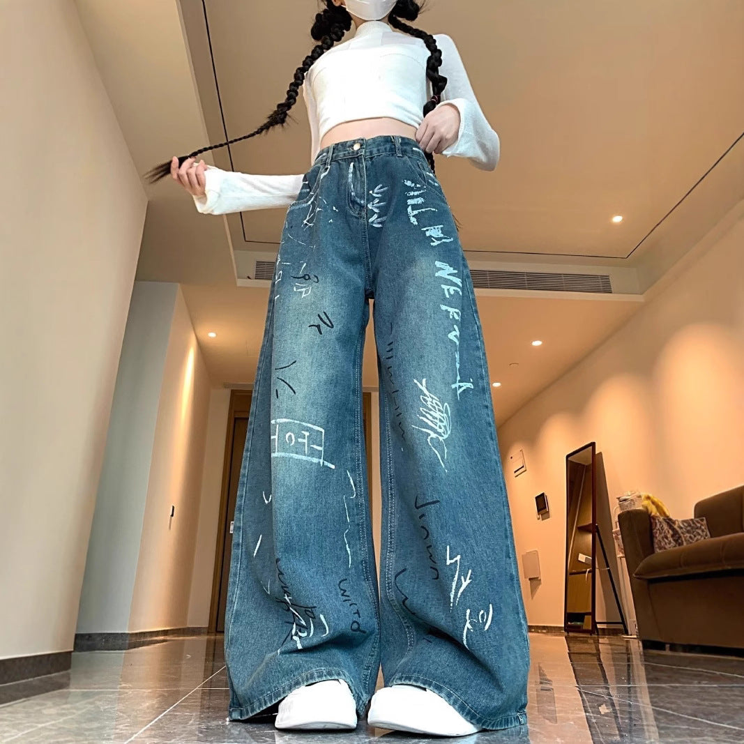 Damen Weite Jeanshose mit kreativem Graffiti-Design EB