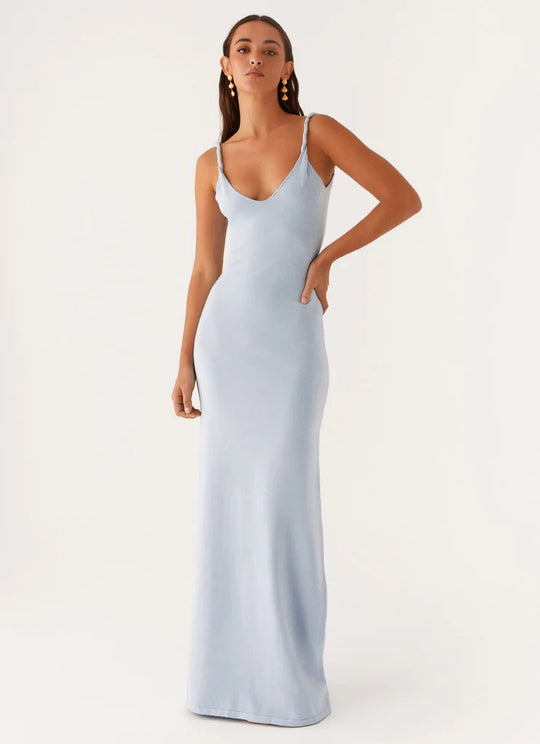 Damen Elegantes Maxirockkleid mit tiefem V-Ausschnitt und feinen Trägern EB