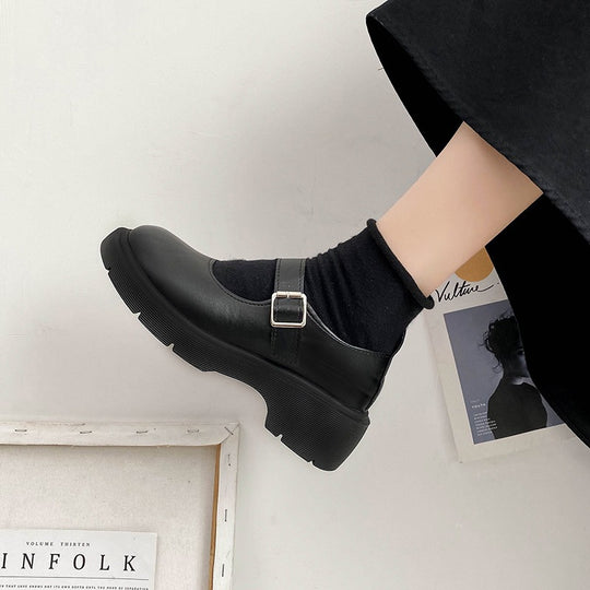 Damen Modische Lackleder-Schuhe mit verstellbarem Riemchen EB