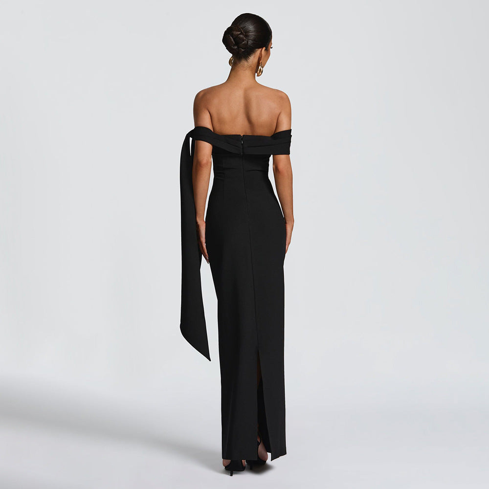 Damen Elegantes Maxikleid mit schulterfreiem Design und raffiniertem Drapierungselement EB