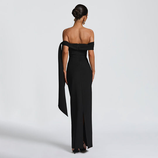 Damen Elegantes Maxikleid mit schulterfreiem Design und raffiniertem Drapierungselement EB